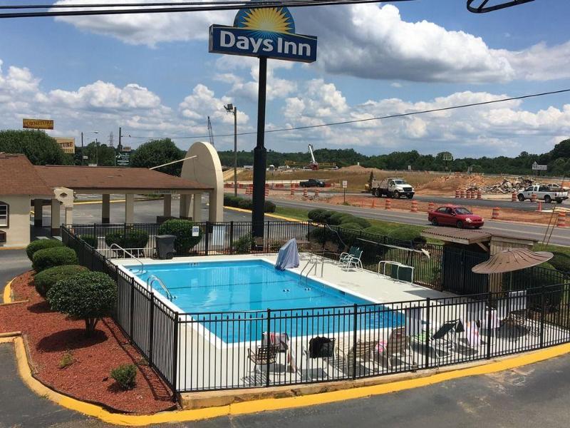 Days Inn By Wyndham Statesville Exterior foto