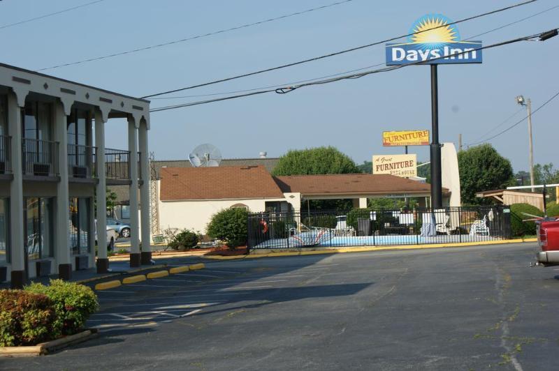 Days Inn By Wyndham Statesville Exterior foto